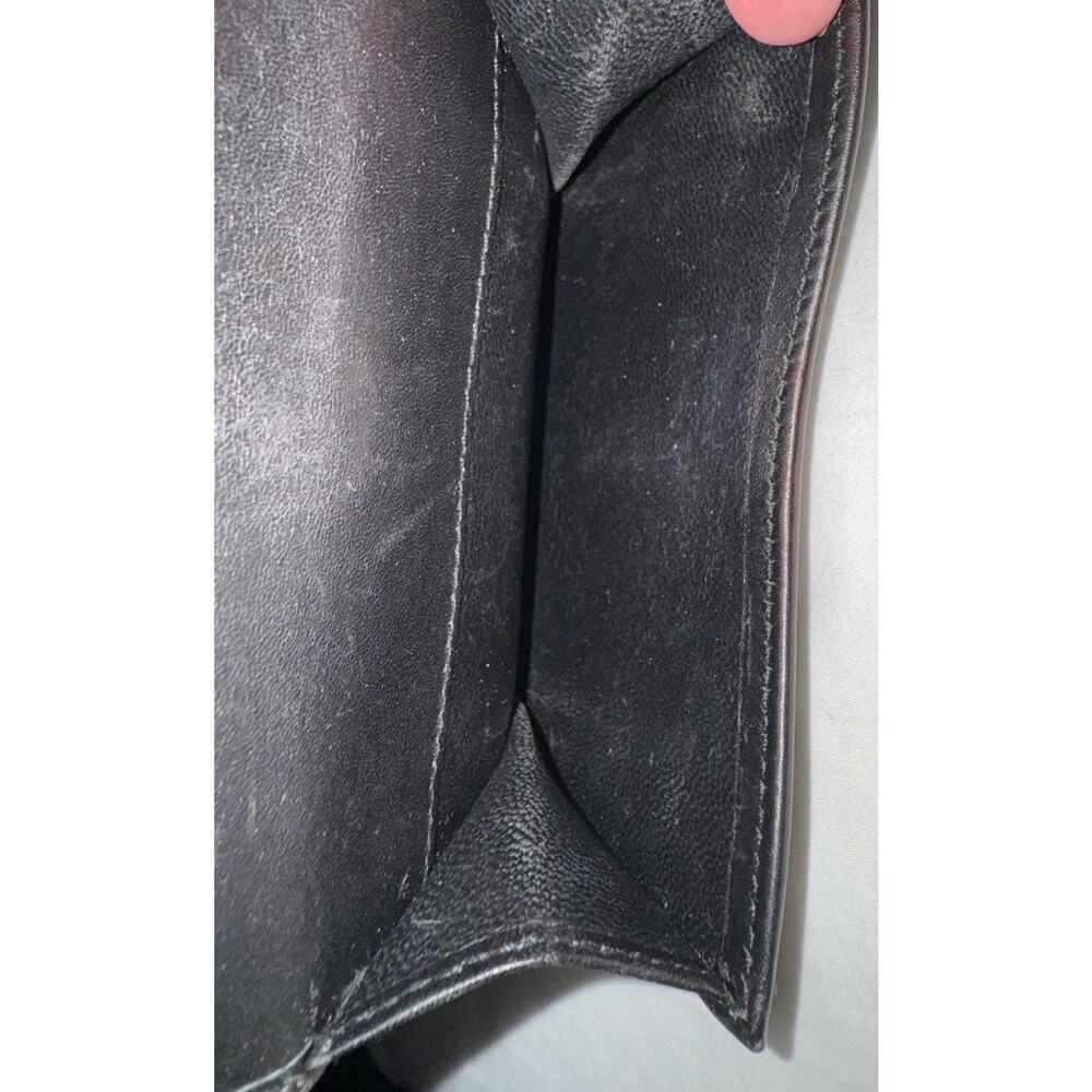 Gucci Leather Wallet With Belt Buckle Clasp Absolutely Beautiful - Picture 9 of 16